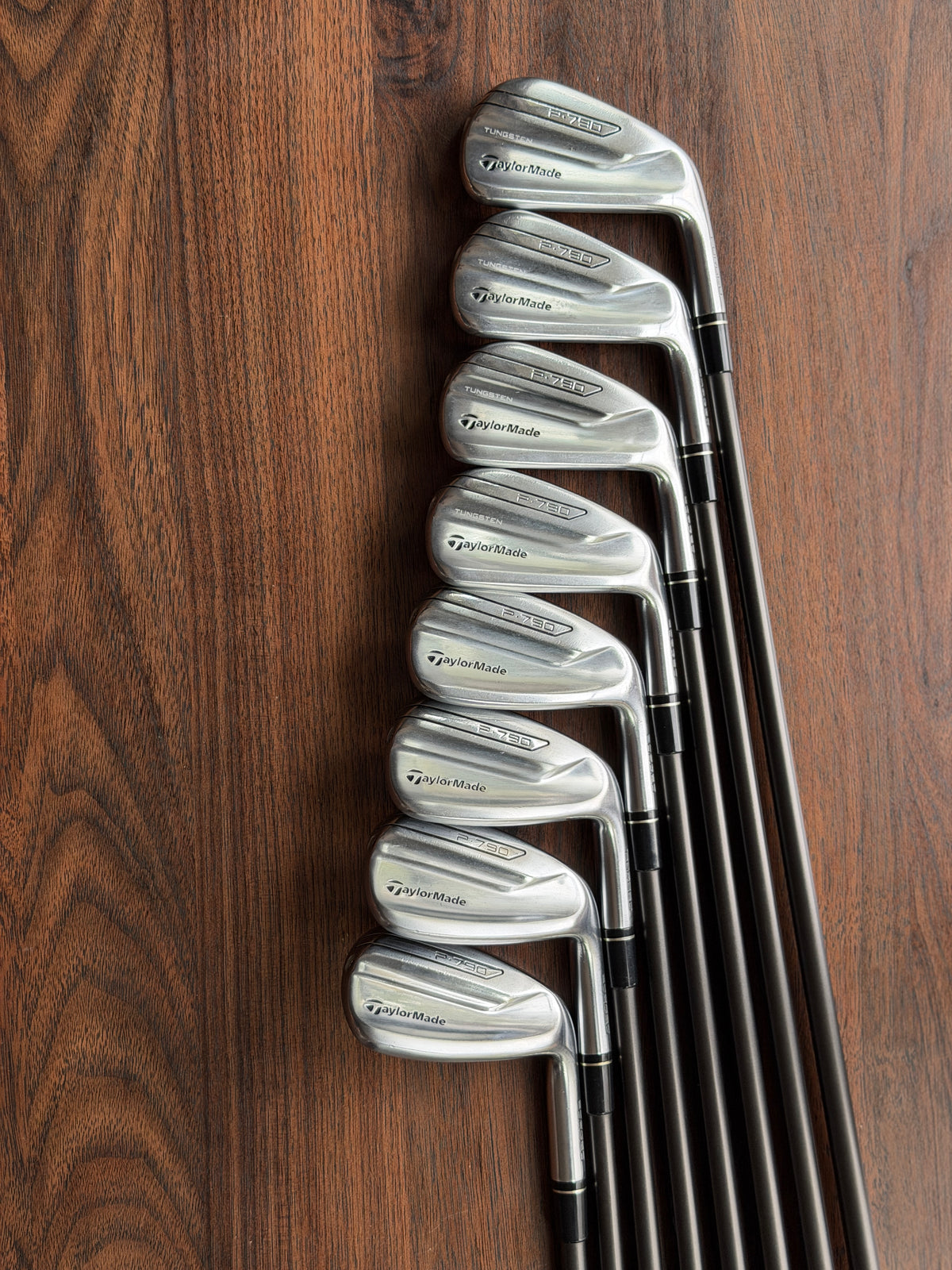Taylormade P790 Iron Set