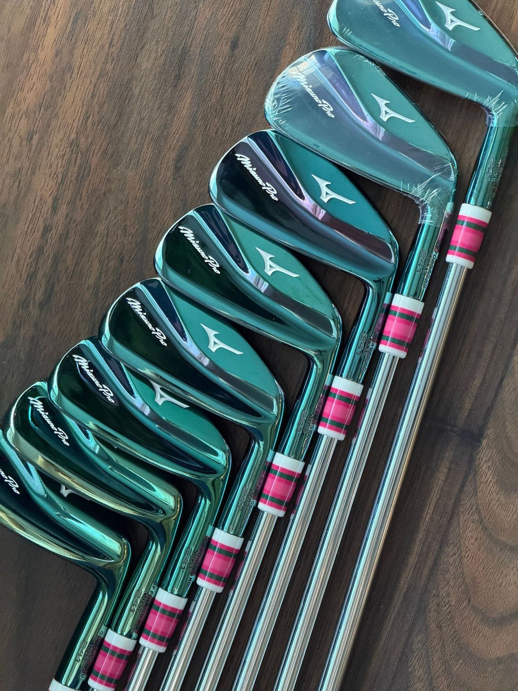 Mizuno Pro 241 Limited Edition Azalea Iron Set (3-PW)