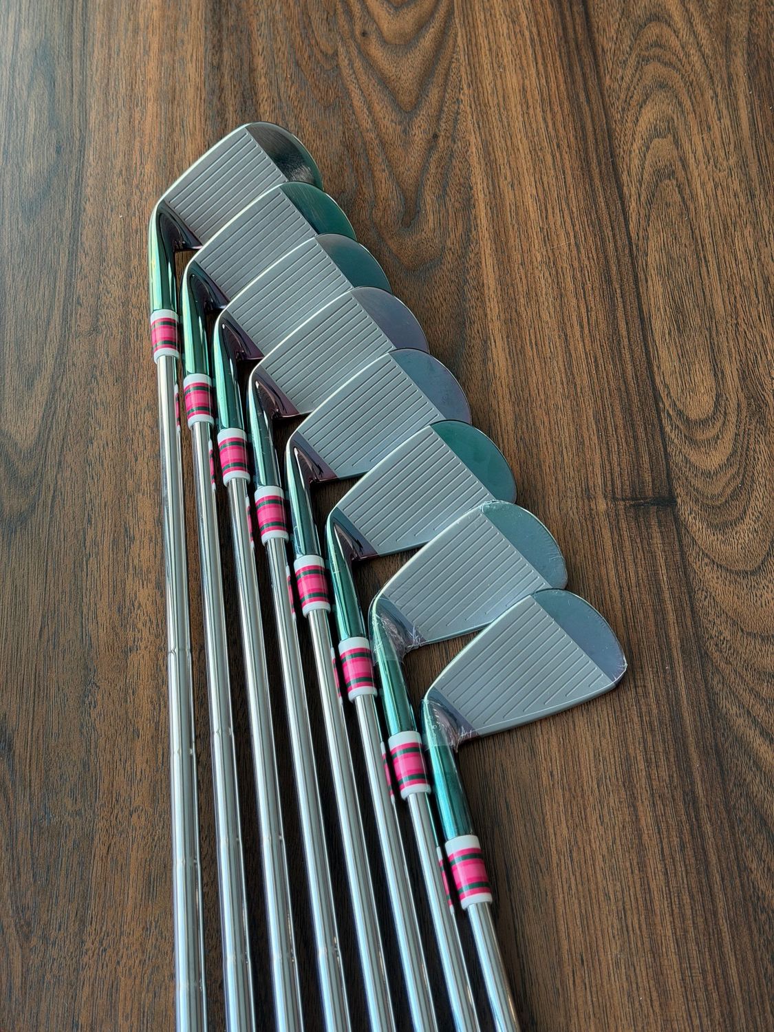 Mizuno Pro 241 Limited Edition Azalea Iron Set (3-PW)