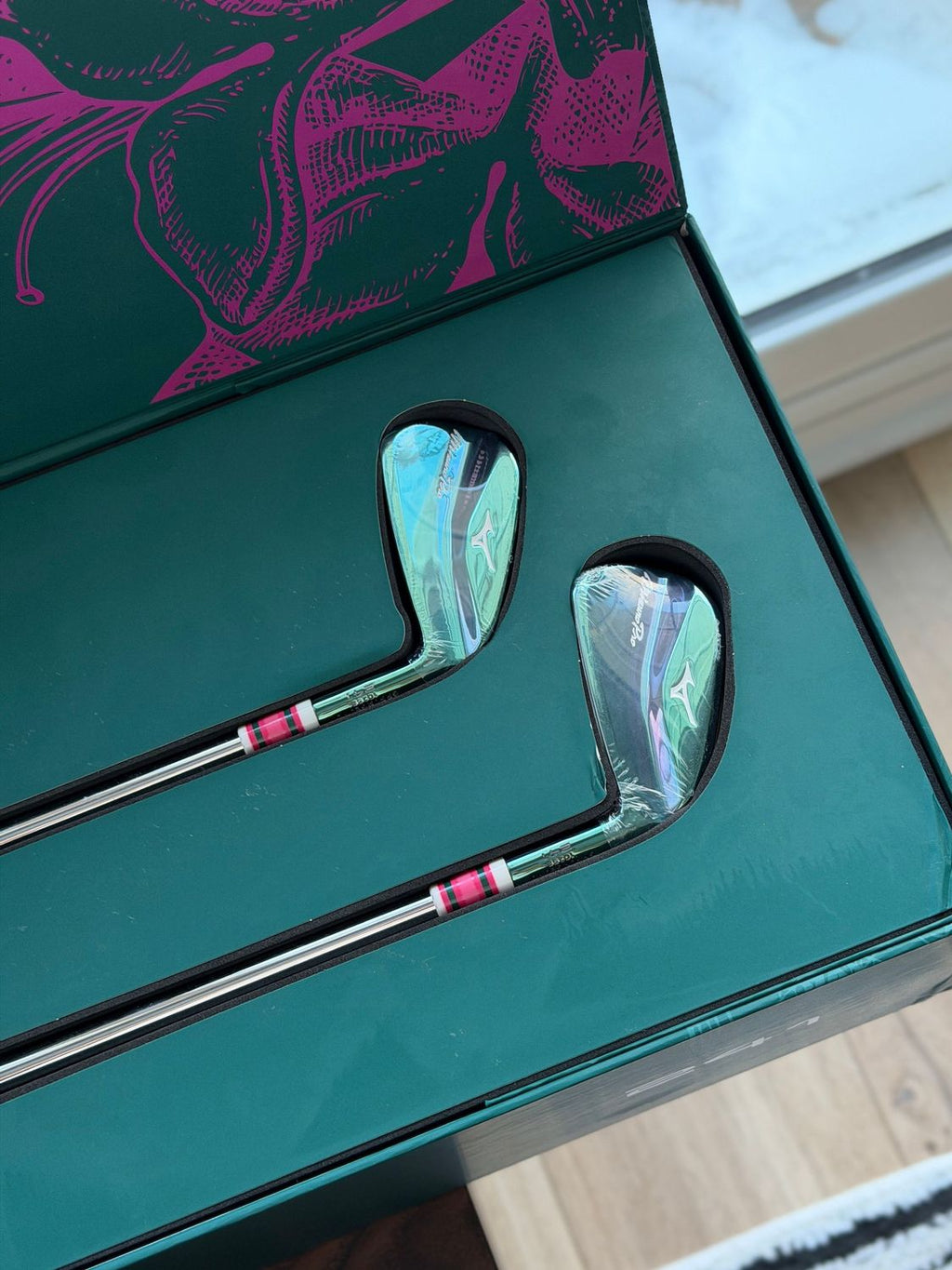 Mizuno Pro 241 Limited Edition Azalea Iron Set (3-PW)