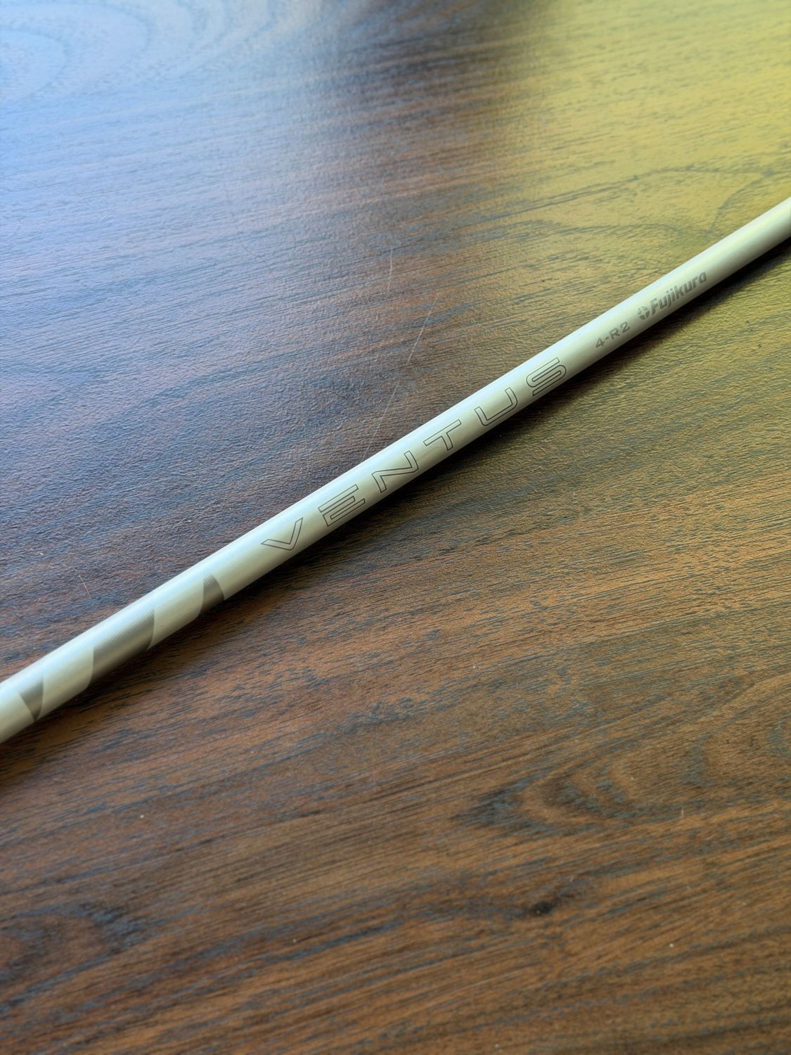 Fujikura Ventus Velocore Plus 4R2 White Regular Flex Driver Shaft w/ Titleist Adaptor